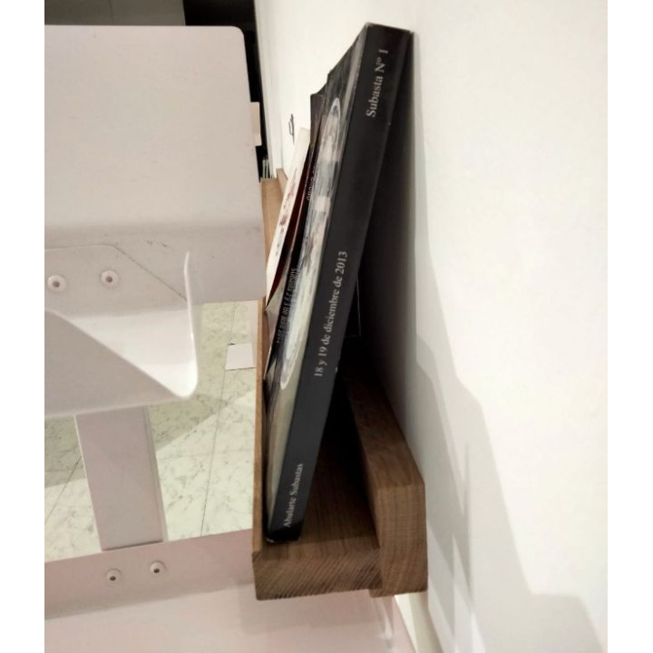 Balda para cuadros y libros en roble macizo