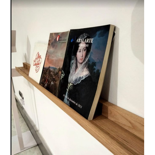 Balda para cuadros y libros en roble macizo